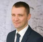 Współwłaściciel firmy PIRXON S.A. (dawniej SmartMedia Sp. z o.o.), dyrektor ds. rozwoju, mgr. inż informatyki. Ukończył Informatykę na wydziale ETI oraz Zarządzanie Organizacją na wydziale ZiE.