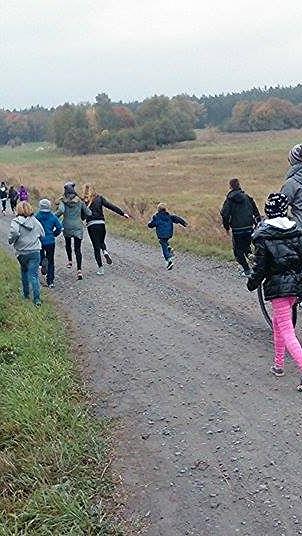 organizacji gry terenowej Spotkaliśmy wielu miłych ludzi Zabawa była przednia mimo