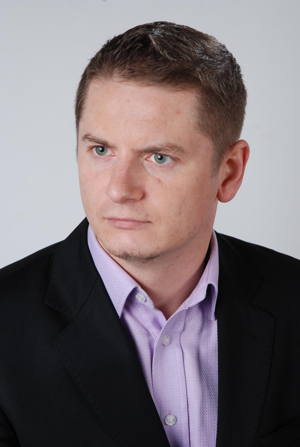 dr Marek Bielski Jest absolwentem Wydziału Prawa i Administracji Uniwersytetu Jagiellońskiego, który ukończył w roku 2004.