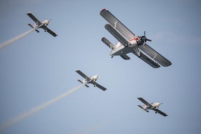 Nadciąga Gdynia Aerobaltic 2018 Od 17 do 19 sierpnia niebo nad Gdynią będzie tłem dla wielkiego podniebnego show.