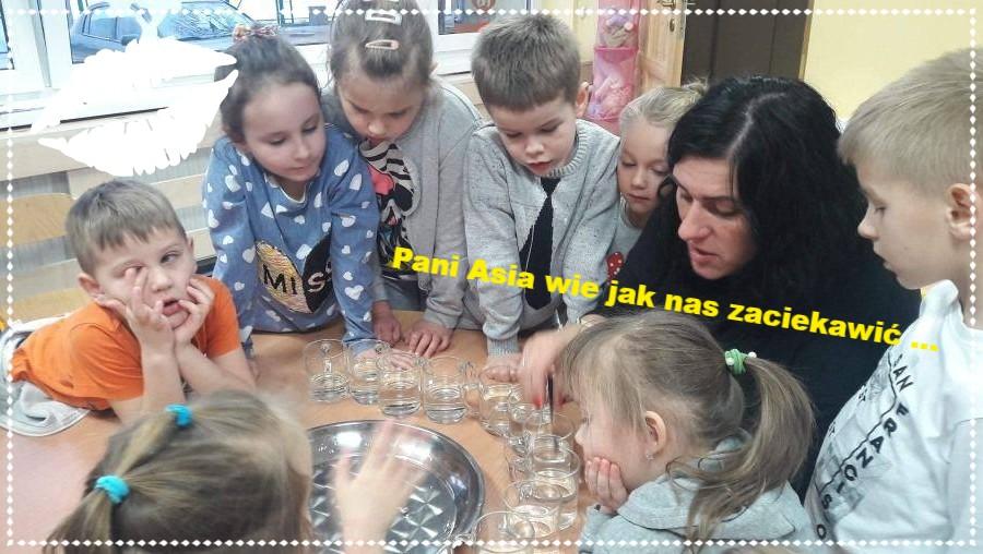 W zamian dostałyśmy własnoręcznie wykonane ozdoby choinkowe. Dziękujemy wszystkim za dary :) B.