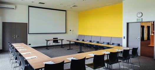 Do hotelu łatwo dojechać samochodem i środkami komunikacji publicznej. Hotel posiada 6 widnych sal konferencyjnych mogących pomieścić do 285 osób.