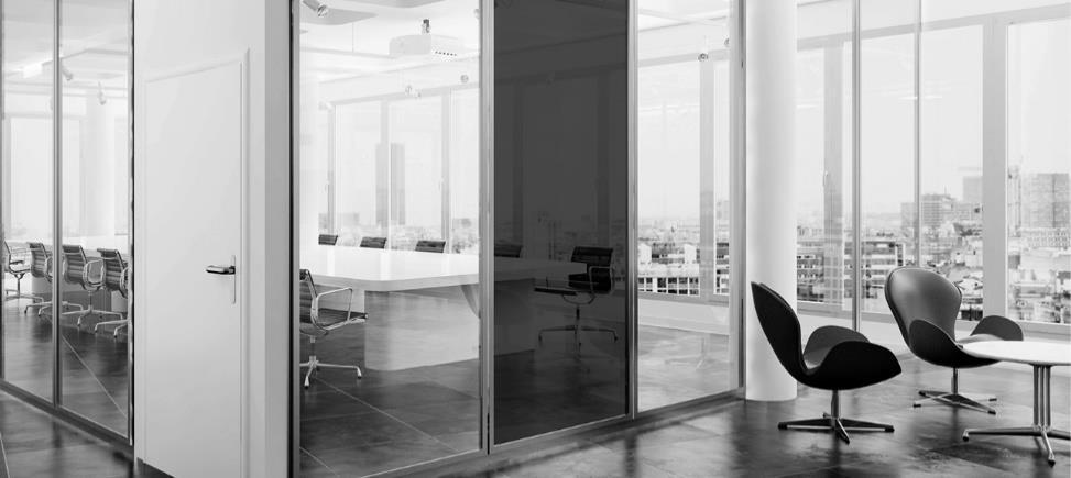 PIERWSZE RYNKI Z OGROMNYM POTENCJAŁEM SMART GLASS DISPLAYS Zastosowanie: inteligentne szkło (smart glass) Strategia wejścia na rynek: Gotowość rynkowa: zaawansowany projekt typu PoC Partner rynkowy: