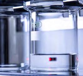 Wszystkie elementy UniversalExtractor E-800, które mają bezpośredni kontakt z próbką i rozpuszczalnikami wykonane są z całkowicie obojętnego materiału Eliminacja zanieczyszczeń próbki i efektów