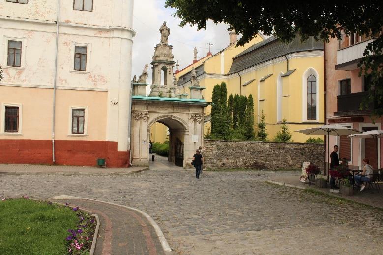 Następnie