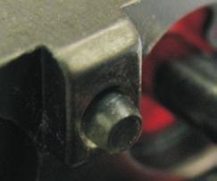 Suwaki pneumatyczne (seria ) Pneumatic slides (series ) Otwory przelotowe do mocowania suwaka za pomocą śrub przelotowych Passing holes for slide fastening by through screws Otwory gwintowane do