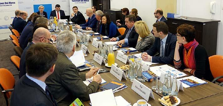 a także delegacji z Argentyny, Azerbejdżanu, Brazylii, Meksyku, Indonezji, Czech, Estonii, Francji, Węgier, Łotwy, Litwy, Słowacji, Słowenii oraz Turcji.