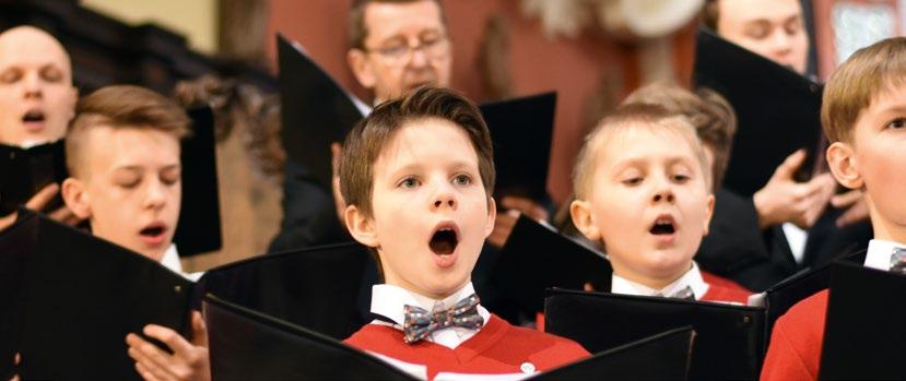 Niedziela, 26 maja Poznański Chór Chłopięcy Sunday, 26 May The Poznań Boys Choir DYRYGENT CONDUCTOR Jacek Sykulski Poznański Chór Chłopięcy wyrasta z bogatej wielkopolskiej tradycji chóralistyki