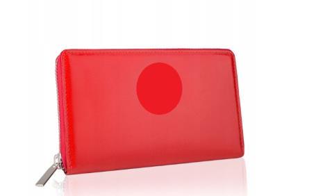 Portfel piórnik damski wykonany ze skóry naturalnej; 50 sztuk w kolorze czerwonym i 50 sztuk w kolorze czarnym; portfel o wymiarach 19,5 x 10,5 x 2 cm (+/- 1 cm); zapinany na zamek; portfel wewnątrz