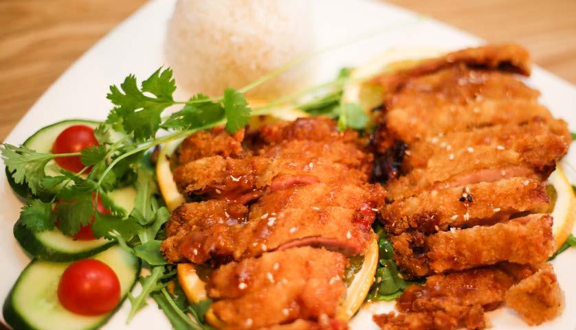 ..26 zł wieprzowina/kurczak na ostro z warzywami, podawane z ryżem japońskim kamo teriyaki 3. Pad Thai.