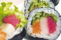 zewnątrz red tuna roll yumi roll green roll