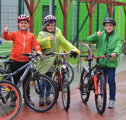 ZASADY ROWEROWEGO MAJA SĄ BARDZO PROSTE W Płocku w ubiegłym roku na rowery, hulajnogi, deskorolki i rolki przesiedli się uczniowie ośmiu szkół podstawowych.