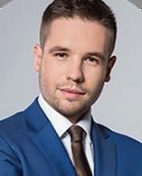Prelegenci: Julia Trzmielewska, Associate, Kancelaria Gessel Julia Trzmielewska posiada blisko dziesięcioletnie doświadczenie w kompleksowej obsłudze prawnej podmiotów rynku kapitałowego.