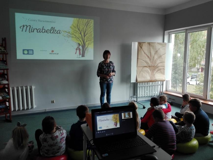MIRABELKA KIEŁKUJĄCA HISTORIA W 100LICY Na przełomie września i października klasy IVc, Vc, VIa oraz VIIb ze Szkoły Podstawowej nr 1 w Złocieńcu wzięły