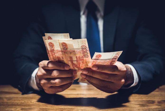 pod marką CCC w Rumunii, na podstawie umowy franczyzy. Madison International Real Estate Liquidity Fund VI LP nabył 50% udziałów w budynku A Warsaw Spire.