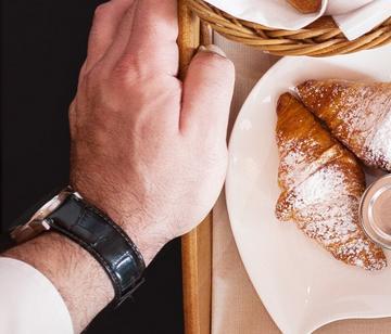 BUSINESS BREAKFAST LUDZIE SUKCESU WSTAJĄ WCZEŚNIE RANO Laura Vanderkam Dobry biznes potrzebuje wzajemnego poznania się