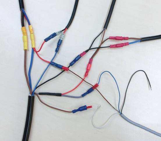 65 Schemat podłączania PS 120-500 MX Rysunek podłączania do roku produkcji 2014 (brak listwy zaciskowej w rozsiewaczu) Dmuchawa elektryczna Motoreduktor Przycisk próby kręconej Wyłącznik ciśnieniowy
