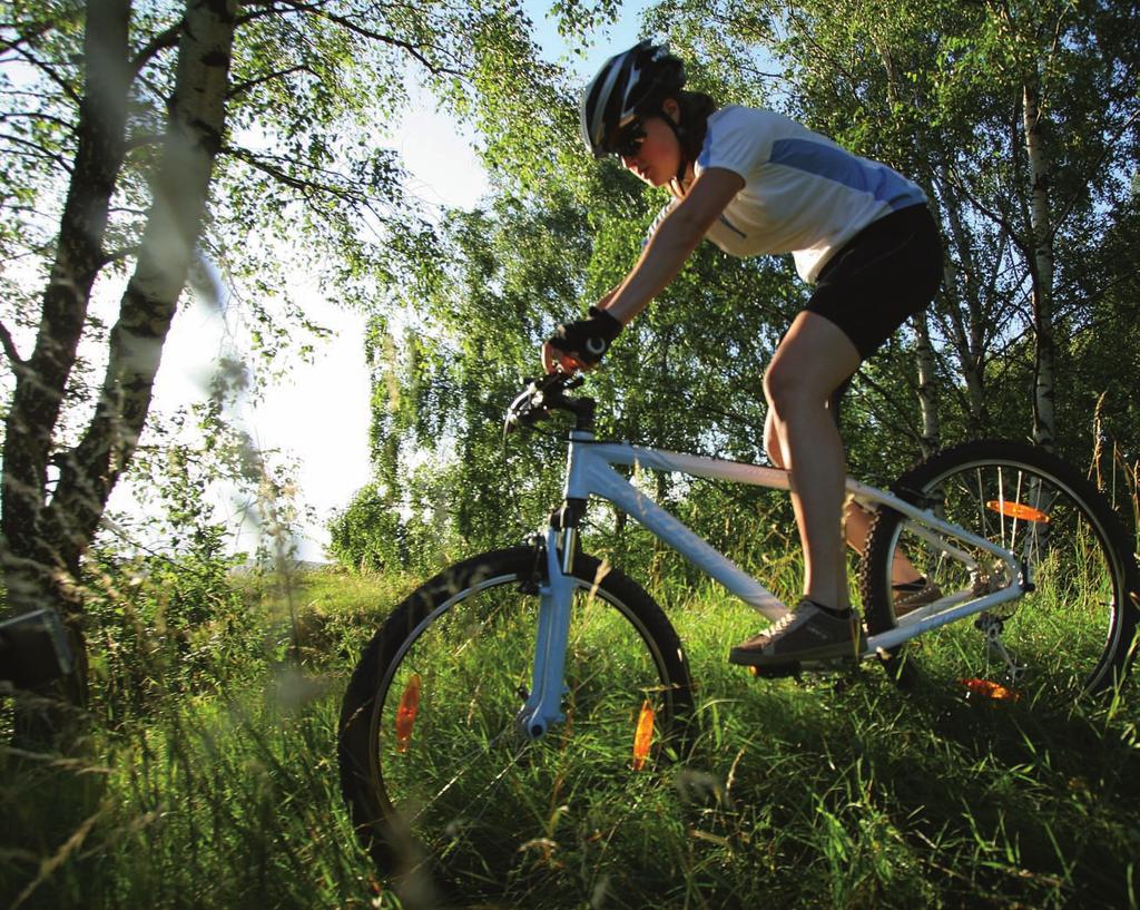 Rower: test sportowych rowerów MTB dla kobiet Kobieca linia Tekst: Justyna Frączek, zdjęcia: bikeboard 44 Tak jak damskie i męskie buty różnią się pomiędzy sobą, tak używamy specyficznych dla płci