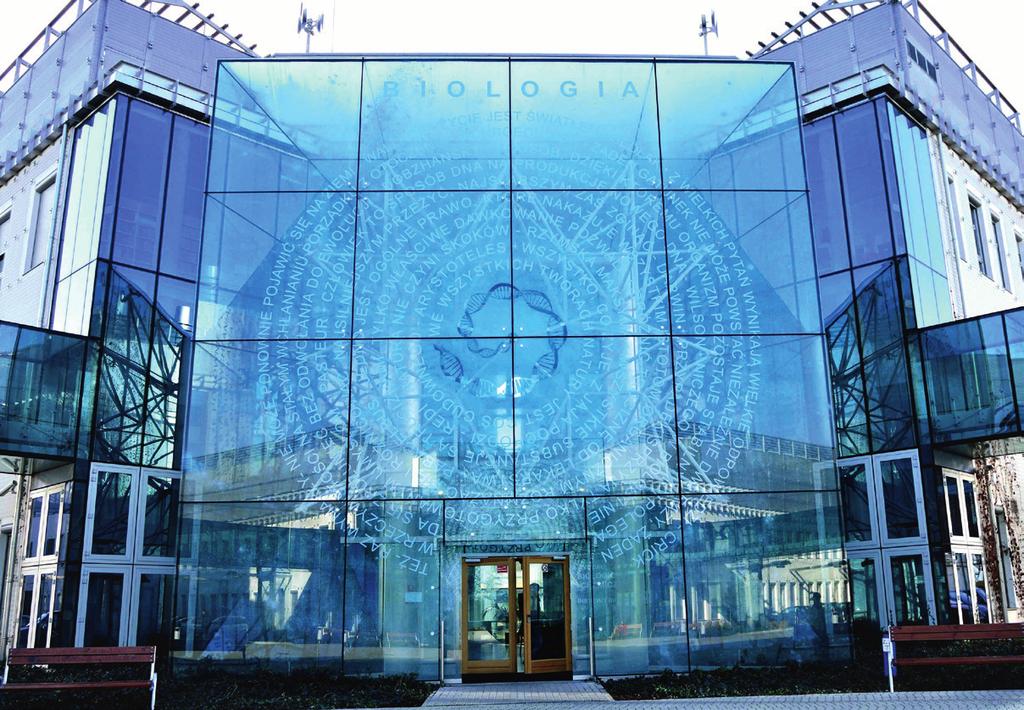 Biologiczno-Chemicznego Uniwersytetu w Białymstoku (IB) jest niezwykle szeroki i w praktyce został skupiony w 15 różnych zakładach jednostki.