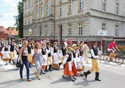 Kultura i promocja W latach 2011-2012 Powiat Tucholski organizował wiele wystaw autorskich oraz tematycznych (malarskich, fotograficznych i inn