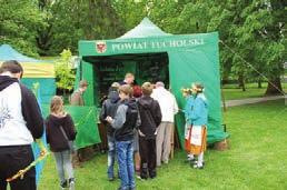 Historyczny Pochód Borowiaków (promujący w 2012 roku projekt Bory Tucholskie w labiryntach natury ), który cieszył się tak wielkim zainteresowaniem mieszkańców powiatu (ok.