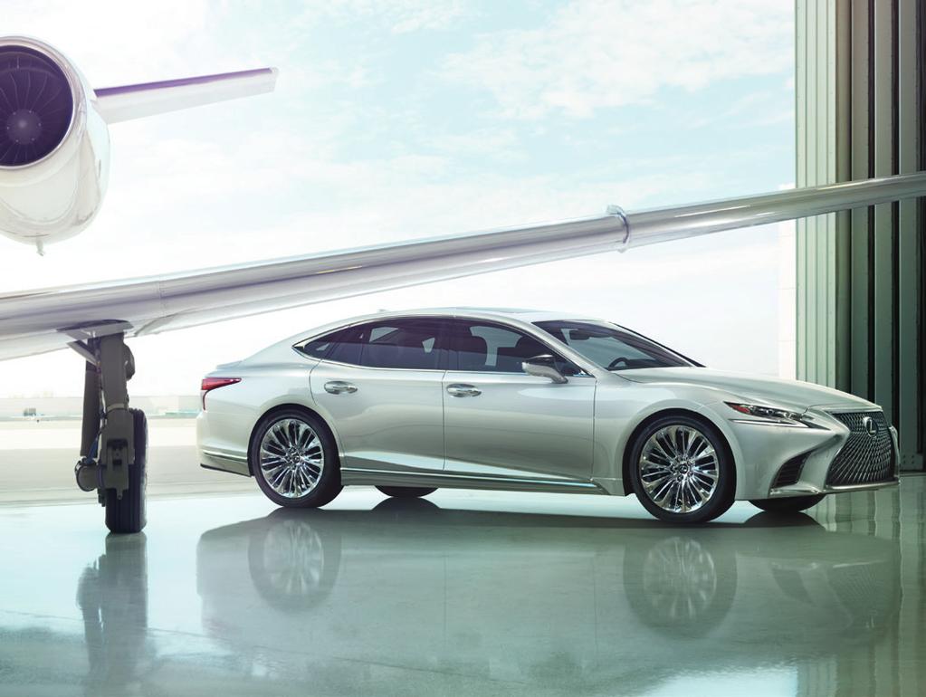 CENY OPCJI OPCJE Elegance Prestige F SPORT Omotenashi Kluczyk w postaci karty 2 900 2 900 2 900 Wykończenie boczków drzwiowych ze skóry półanilinowej oraz el.