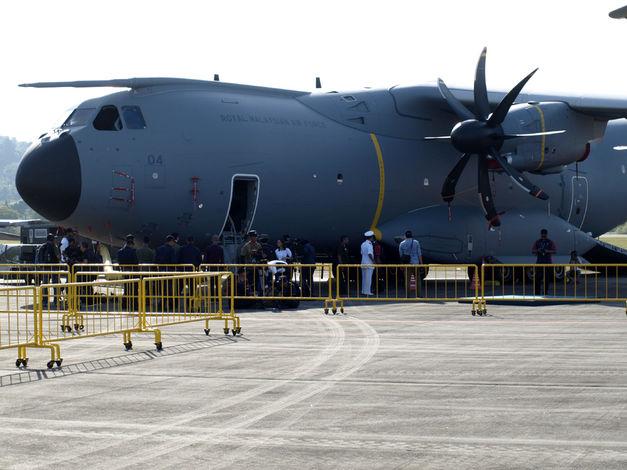 Fot. dr Robert Czulda / Defence24 Co do lotnictwa to warto jednocześnie wspomnieć, że podczas LIMA 2017 Malezja formalnie przyjęła do służby czwarty A400M.