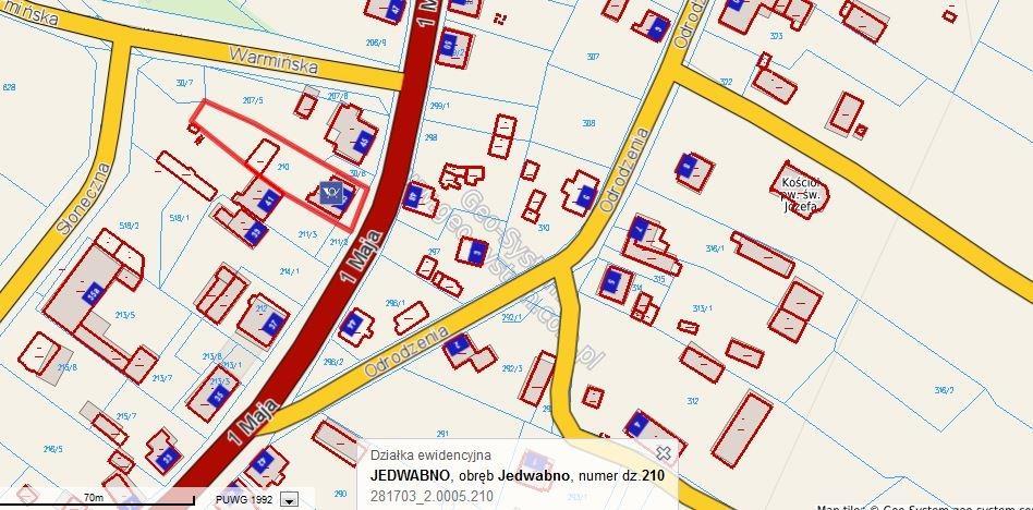 Lokalizacja i dostępność komunikacyjna: warmińsko- Nieruchomość znajduje się w centrum miejscowości Jedwabno, gminie Jedwabno, powiecie szczycieńskim, województwie mazurskim, przy jednej z głównych