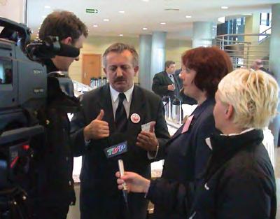W pierwszej kolejności przyjmowanie chorych pacjentów odbywa się właśnie w kilkuoddziałowych szpitalach powiatowych, gdzie dopiero następuje