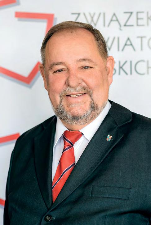 II kadencja (2003-2007) 8 ludwik węgrzyn Prezes Związku Powiatów Polskich II i V kadencji Liczą się rozwiązania systemowe dla wszystkich powiatów Przez 30 lat niepodległej Rzeczypospolitej Polskiej