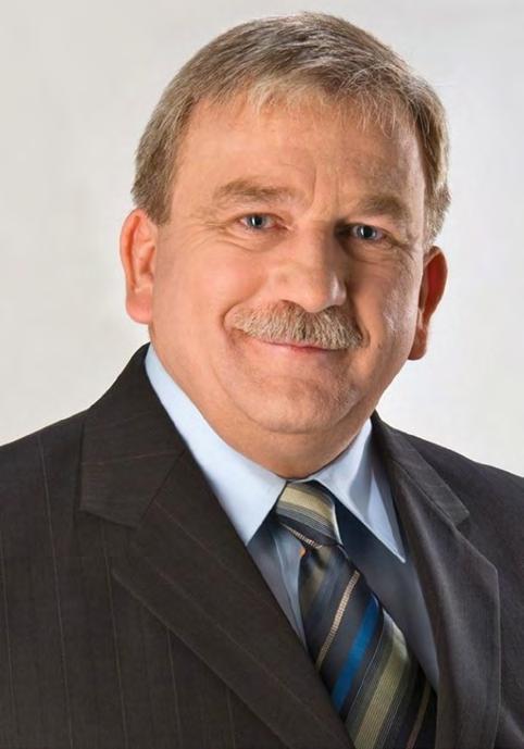 IV kadencja (2011-2015) 14 MAREK TRAMŚ Prezes Związku Powiatów Polskich IV kadencji Dochody powiatów są do zmiany Tworzyliśmy dobrą ekipę, która chciała pracować, wiedziała, co i jak ma zrobić dla