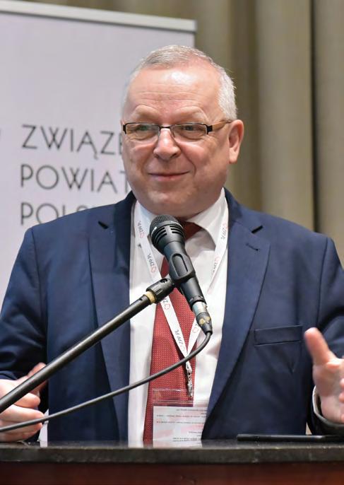 V kadencja (2015-2019) VI kadencja (2019-2024) ZARZĄD PIĄTEJ KADENCJI Ludwik Węgrzyn Bocheński, Prezes Ewa Masny-Askanas Wiceprzewodnicząca Rady m.st. Warszawa, (do 2017 r.