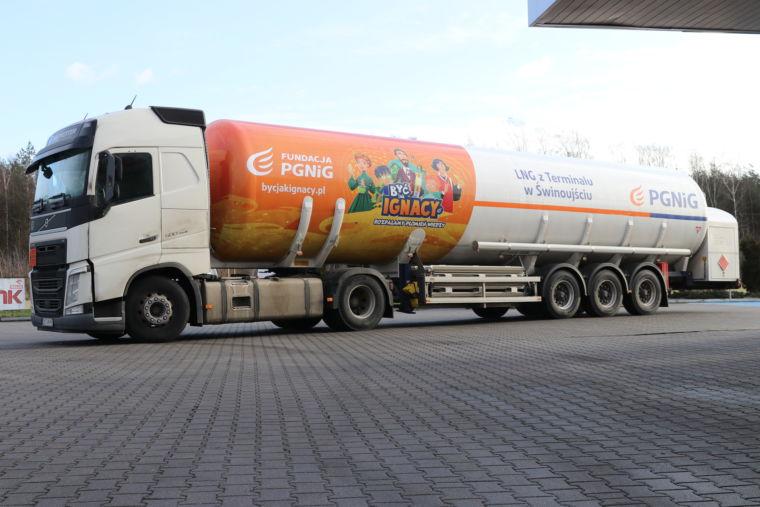 Cysterna LNG; Fot.: PGNiG LNG w ten sposób może zostać skierowane w dowolne miejsce w Polsce oraz poza jej granicami, bez konieczności budowy gazociągów.
