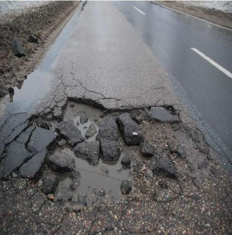 przeciwskarpach rowów przydrożnych