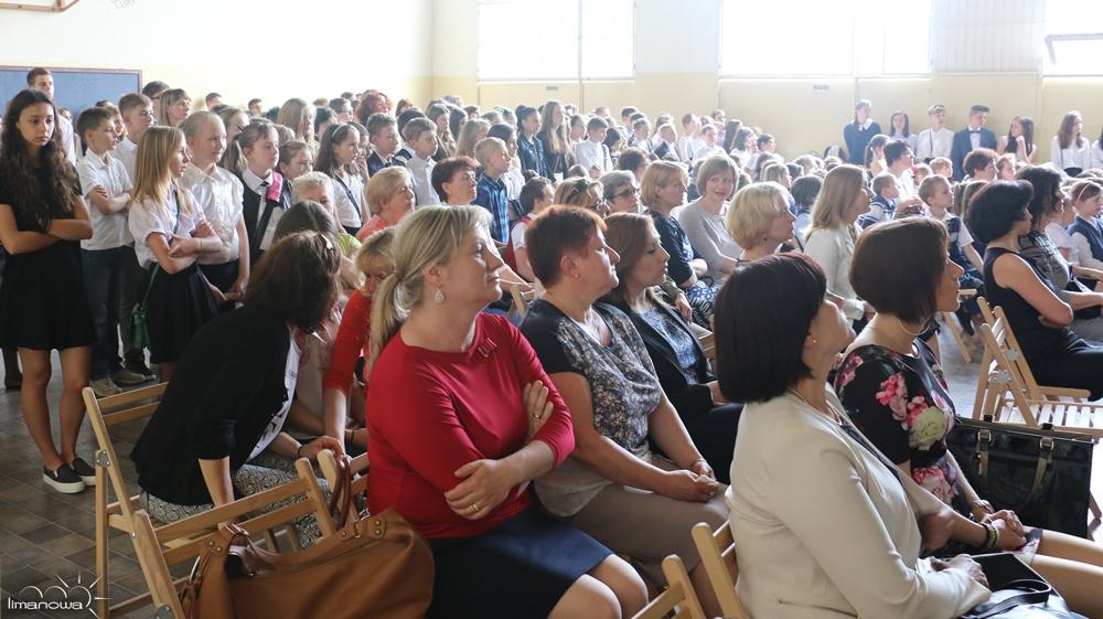 Wiadomości Poniedziałek, 30 maja 2016 420-lecie szkolnictwa podstawowego w Limanowej oraz Święto "Jedynki"!
