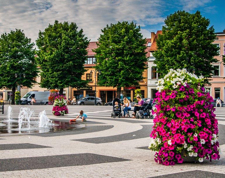 Zwieńczeniem tego procesu jest natychmiastowy efekt. Legnica - wieże kwiatowe H700 www.wiezekwiatowe.