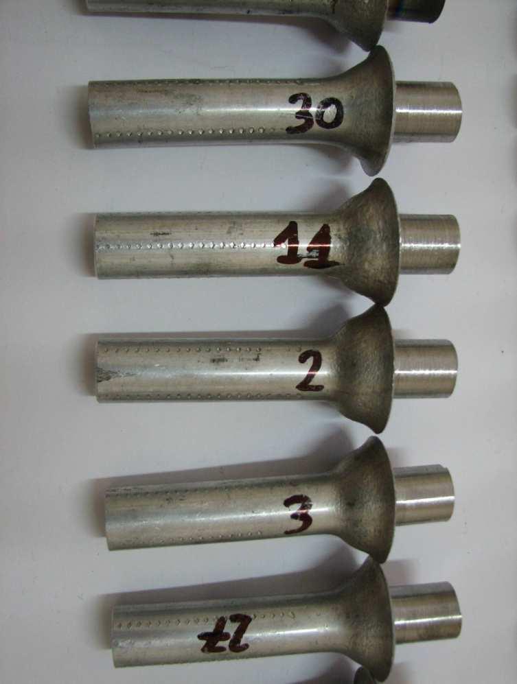 Przykład złączy WHA AlMg3 po zgrzewaniu tarciowym przy parametrach: a F S = 22,5 kn i t S = 0,5 s oraz b F S = 20 kn i t S = 10 s Fig. 3.