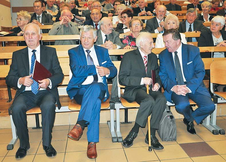 Biuletyn DIL-Wet. 29, Nr 1 (113), 2019 43 Wyst¹pienie przedstawiciela Absolwentów Magnificencjo Panie Rektorze, Panie Dziekanie, Pañstwo Prodziekani, Drogi Panie prof. dr. h.c. Ryszardzie Baduro, Panie Profesorze dr.
