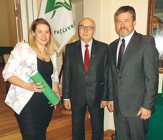 Pielêgniarek i Po³o nych (Wroc³aw), El bieta S³ojewska-Poznañska - Przewodnicz¹ca Dolnośl¹skiej Okrêgowej Rady Pielêgniarek i