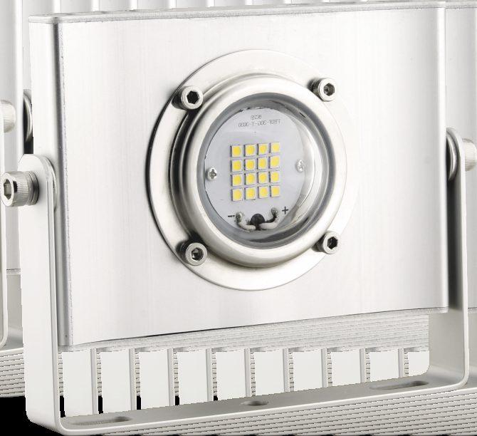 OPRAWY LED LED NL SMD NEMO naświetlacz LED OBUDOWA: odlew aluminium KLOSZ: szkło hartowane INNE: - Wysoka