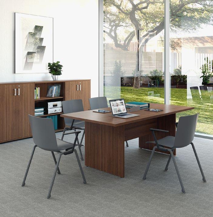 This classic executive range with a unique decor of walnut brings an elegant style to your office. The aluminium spaces ad freshness and visual lightness.