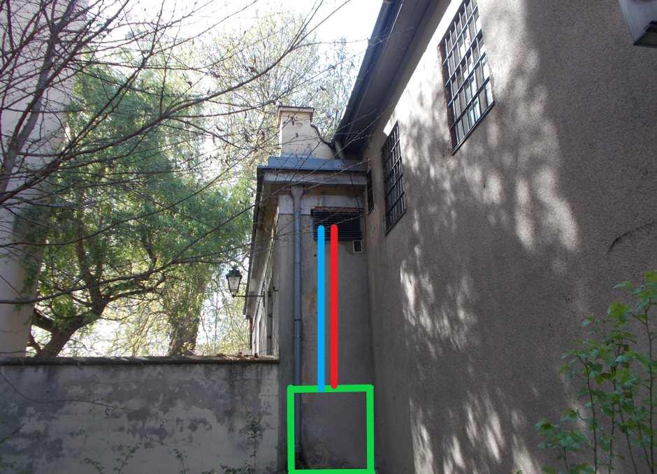 Fot. 4 Lokalizacja j. zewnętrznej systemu VRF w północno wschodniej części naroża budynku II.