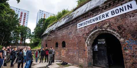 struje Stowarzyszenie Miłośników Fortyfikacji Kernwerk, a wszystkie przychody z biletów, miejsc ogniskowych oraz imprez integracyjnych przeznaczane są na dalsze prowadzenie prac na forcie Va oraz