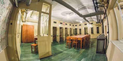 Prezydencki Schron Przeciwatomowy Przeciwatomowy schron władz miasta Poznania zaprojektowany został w 1957 roku jako obiekt Obrony Cywilnej. Do użytku oddany został prawdopodobnie w roku 1960.