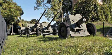 Cytadela W latach 1828 1842 położone na północ od Starego Miasta Wzgórze Winiarskie zostało przekształcone przez władze pruskie w potężny Fort Winiary (Cytadelę).