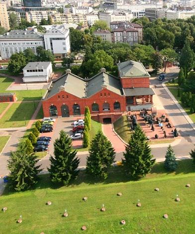 Pomagamy im przetrwać upały rozstawiając kurtyny i bramki wodne, które schładzają i nawilżają powietrze w okolicy. Z naszymi kurtynami byliśmy także obecni podczas biegów ulicznych, m.in.