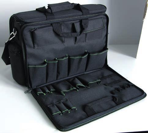 wyjmowanie ścianki środkowej. Laptop do 15. Kolor: zielony, czarny.