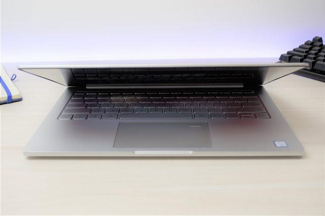 Nasz egzemplarz testowy dostarczony został przez sklep GearBest, który zapewnia roczną gwarancję na urządzenie Podsumowanie i werdykt Xiaomi Mi Notebook Air 133 to niezaprzeczalnie jeden z