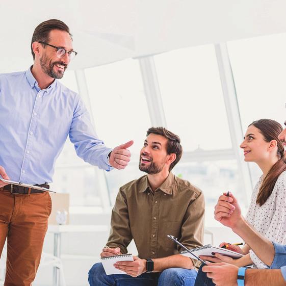 PSYCHOLOGIA BIZNESU Absolwent specjalności w trakcie studiów zdobywa wiedzę na temat związków organizacji z jej otoczeniem i funkcjami, jakie odgrywają organizacje w naszym życiu, problemami