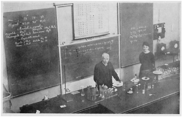 into quinol(1886) Prof.